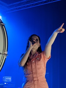 Sydney Sierota singing