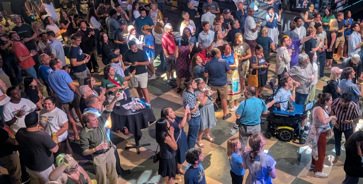 Crowd on First Ave main floor